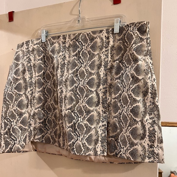 Good American Snake Print Women's Skirt - Picture 2 of 4